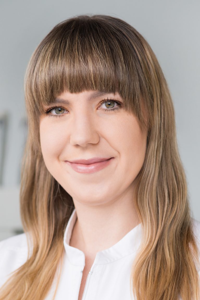 Dr Marta Penno stomatologia mikroskopowa, medycyna estetyczna